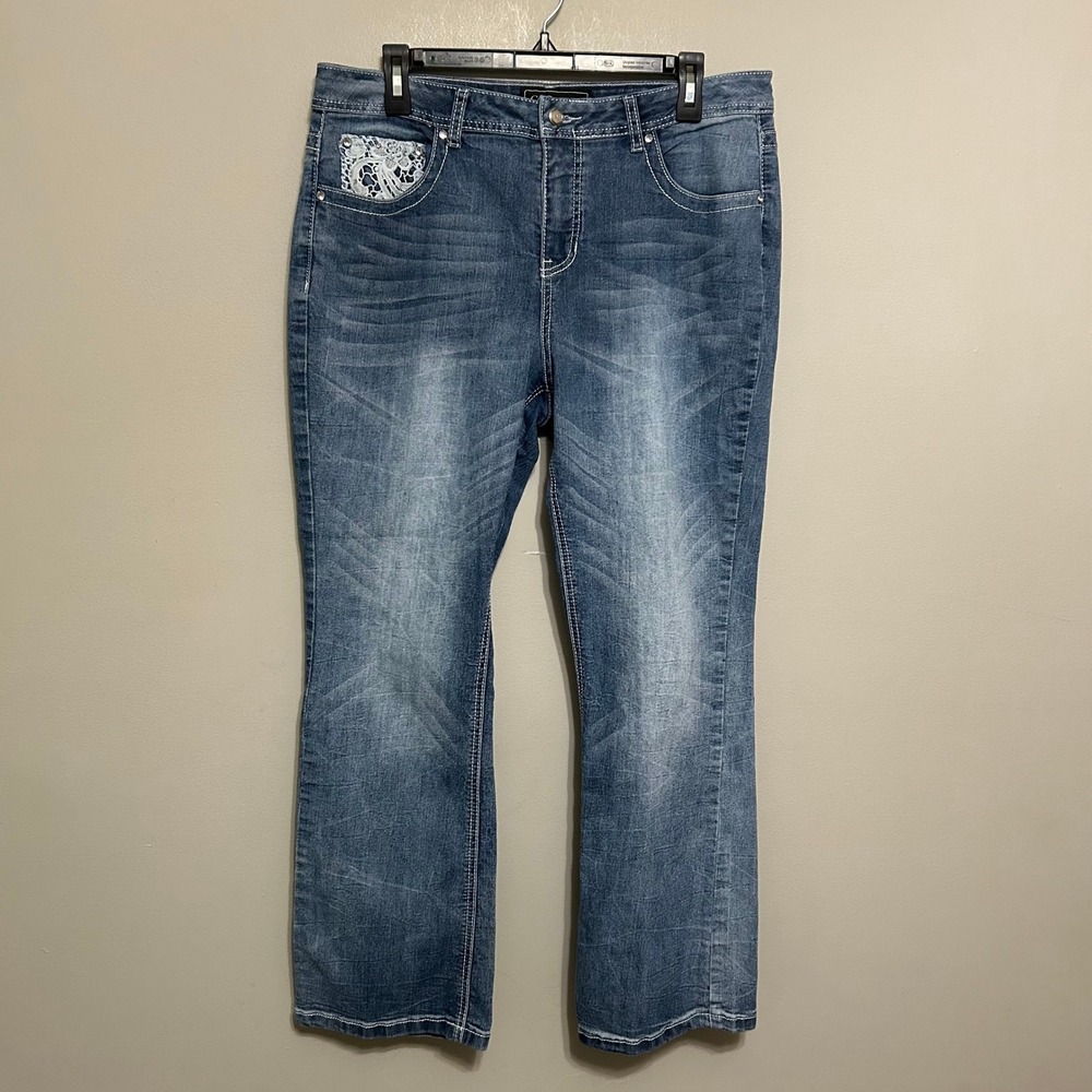 Cato Women's Jeans 16P Premium Classic Denim Embellished Lace Bootcut Whiskering
